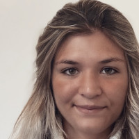 Jenna Wisniewski headshot